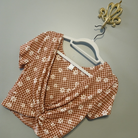 SO Tops - 4 for $15 So Checkered cross front crop top